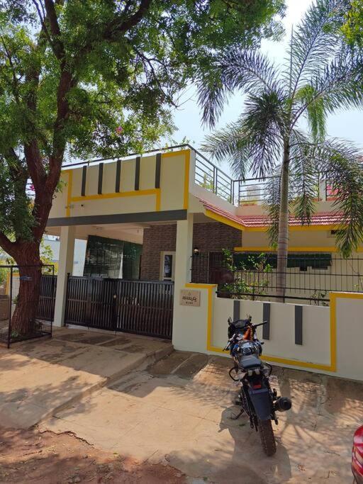 S R Luxurious Fully Ac 3 Bhk Bunglow Mysore Villa Eksteriør billede